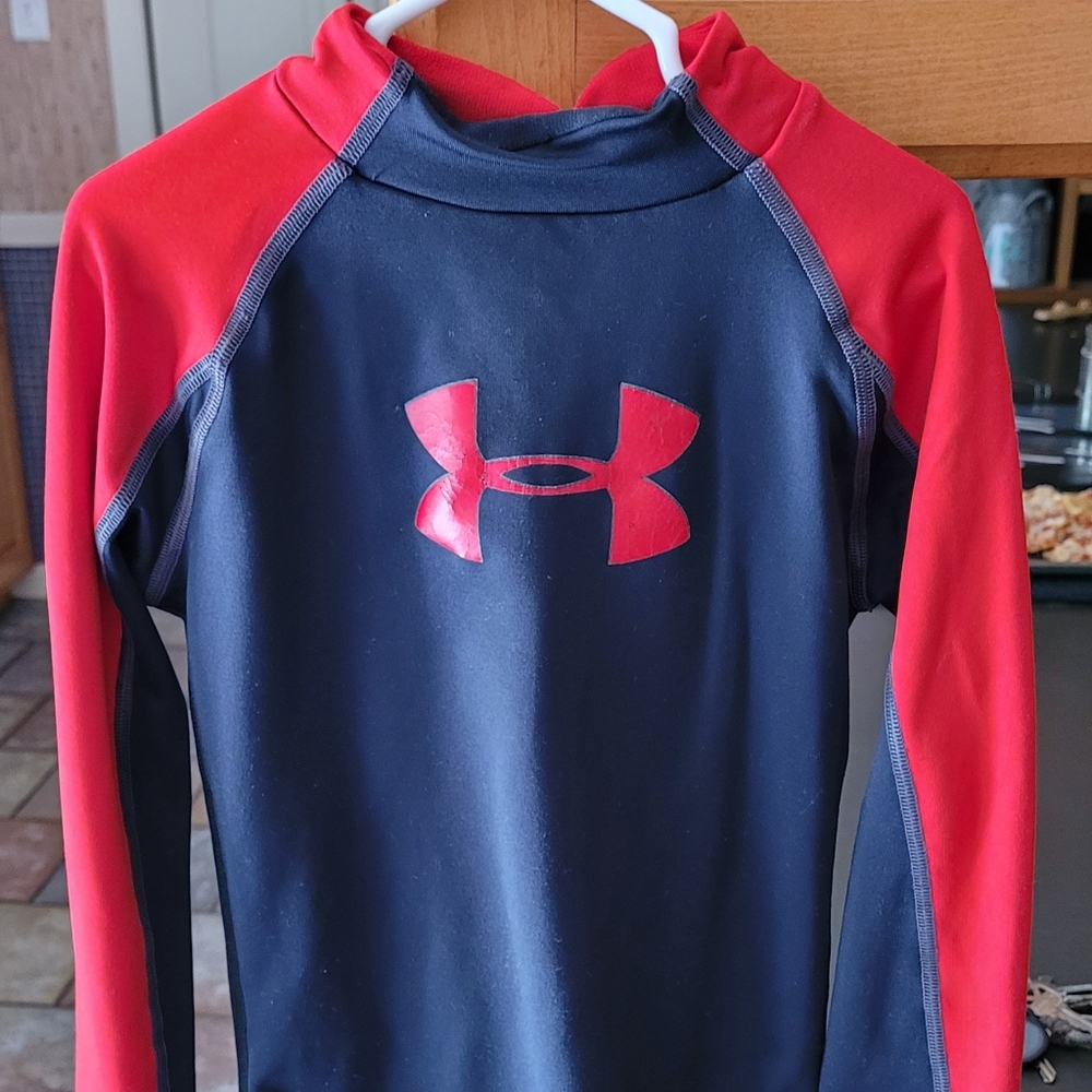 Boys thermal shirt size medium